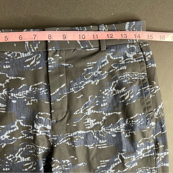 Nike Golf shorts Men medium 28 Flex Camo Blue Black Standard Fit Hybrid G - Picture 4 of 10